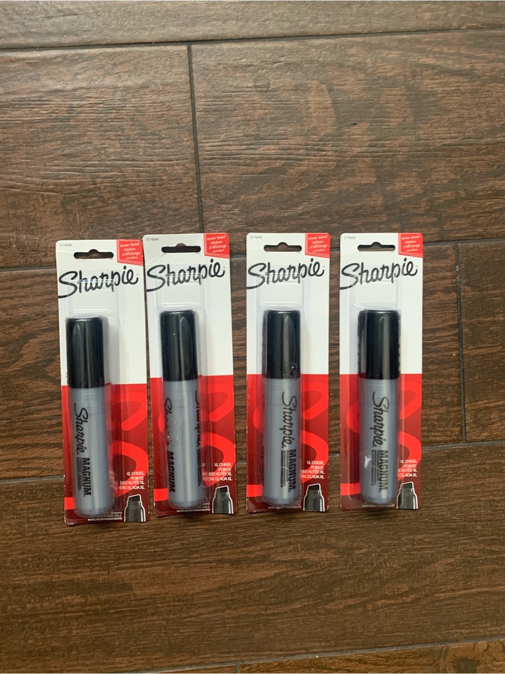 Sharpie Magnum Permanent Markers - Black (4 Pack)